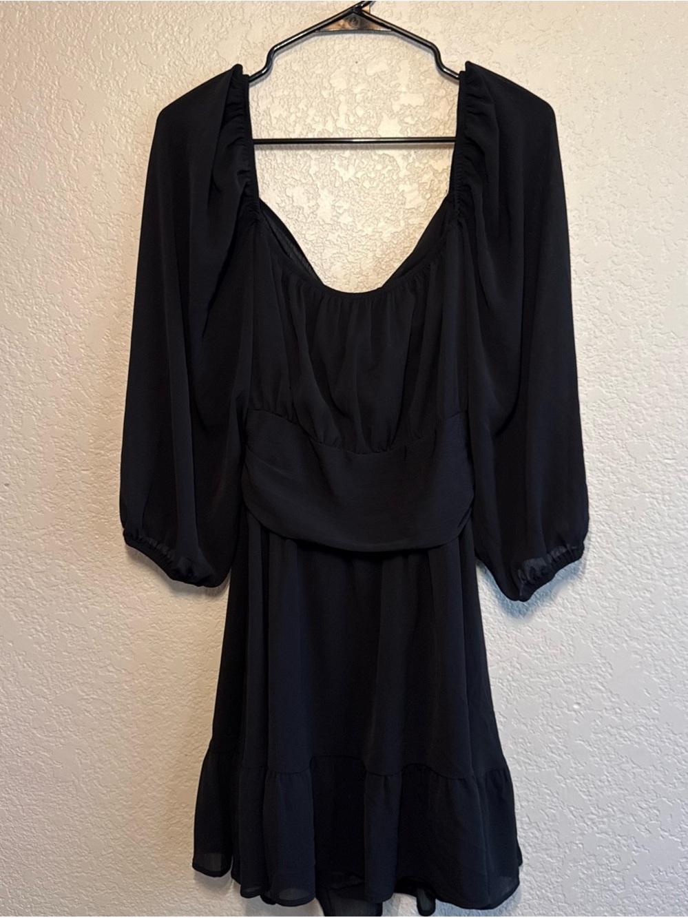 Elegant Black Long-Sleeve Square Neck Dress